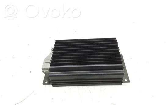 Mercedes-Benz S W220 Sound amplifier 2208200289