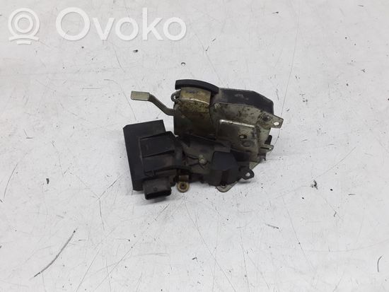 BMW 3 E36 Front door lock 8353012
