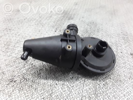 BMW 5 E39 Breather valve BSB011PF