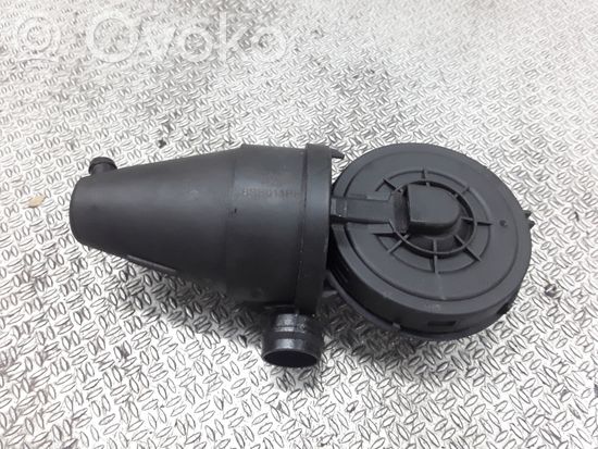 BMW 5 E39 Breather valve BSB011PF