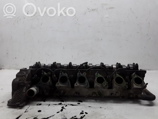 BMW 5 E39 Engine head 2247054