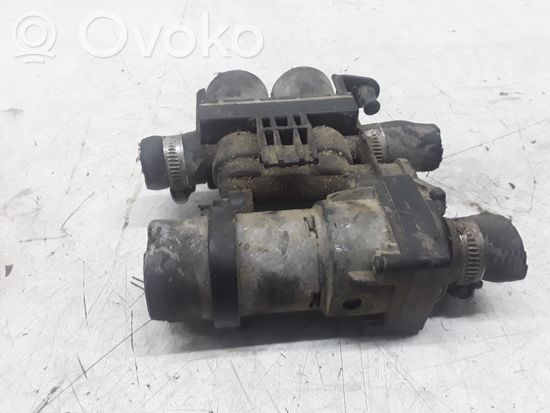 BMW 5 E39 Coolant heater control valve 8374994