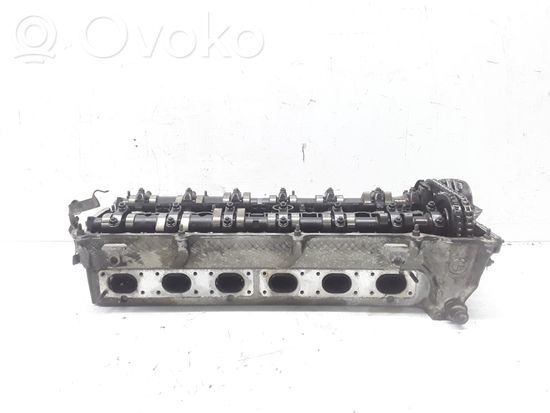BMW 5 E39 Engine head 1748393