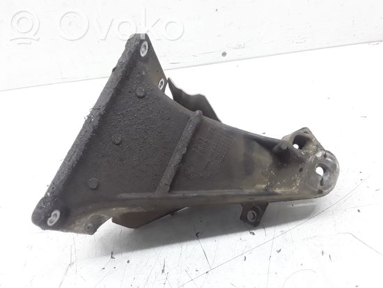 BMW 5 E39 Engine mounting bracket 1092974