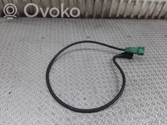 Audi A4 S4 B5 8D Detonation knock sensor 1054905377H