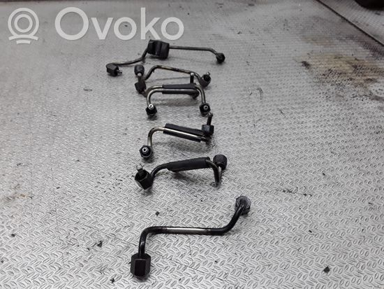 BMW 5 E39 Fuel injector supply line/pipe