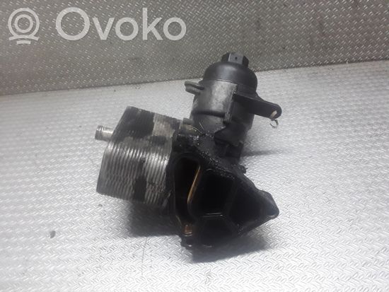 BMW 5 E39 Oil filter mounting bracket 2247204
