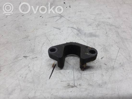 BMW 5 E39 Fuel Injector clamp holder