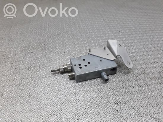 Audi A8 S8 D2 4D Aerial antenna amplifier 4A9035585
