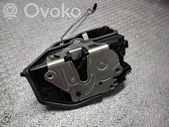BMW 5 E60 E61 Front door lock 7167071