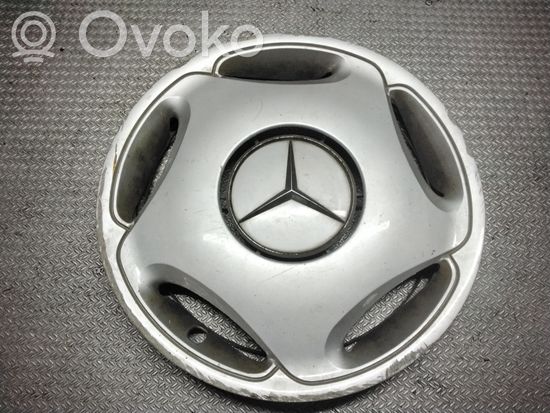 Mercedes-Benz E W210 R15 wheel hub/cap/trim A2104010024