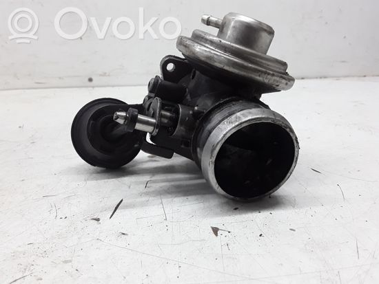 Volkswagen Golf IV EGR valve 038131501E