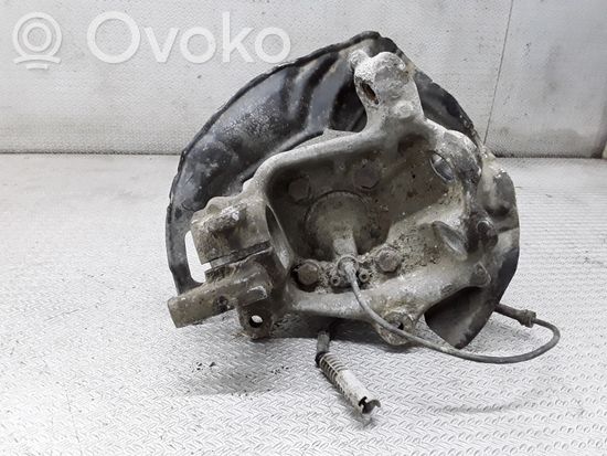 BMW 5 E39 Front wheel hub spindle knuckle