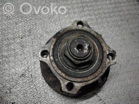 BMW 5 E39 Front wheel hub