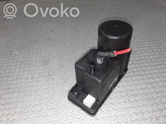 Audi A4 S4 B5 8D Central locking vacuum pump 4A0862257A