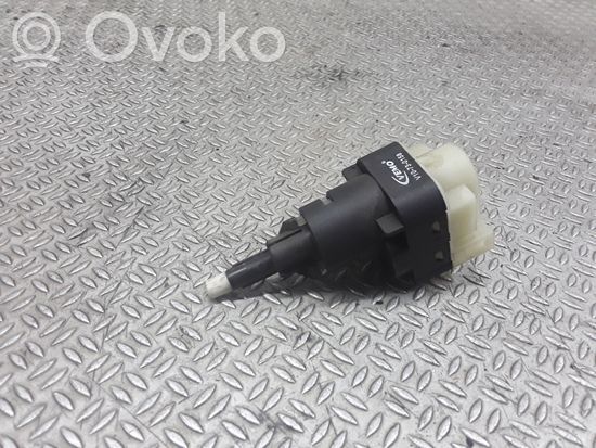 Audi A6 S6 C5 4B Brake pedal sensor switch V10730158