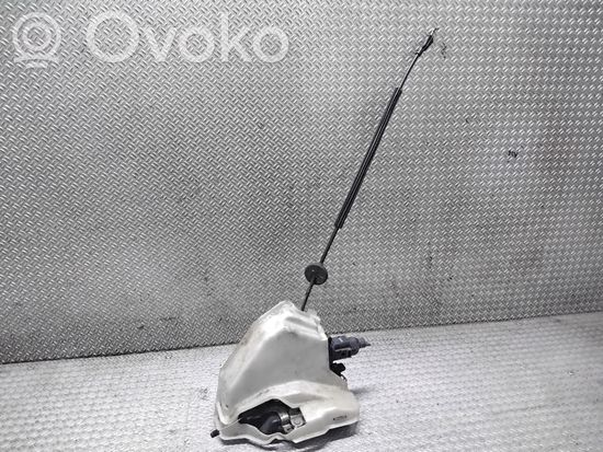 Volkswagen Golf V Rear door lock