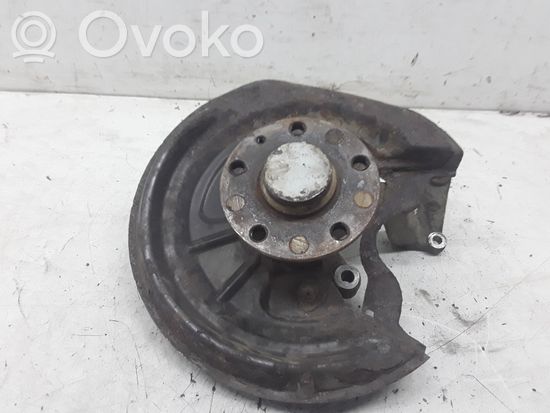 Volkswagen Golf V Rear wheel hub spindle/knuckle