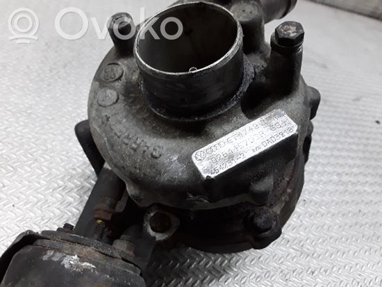 Volkswagen PASSAT B5.5 Turbo 028145702R