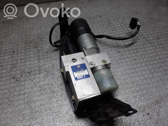 BMW 5 E60 E61 Tailgate hydraulic pump motor 7111867