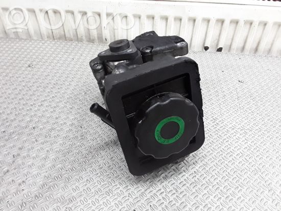 BMW 5 E60 E61 Power steering pump 7693974101