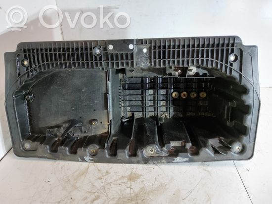BMW 1 E81 E87 Tool box