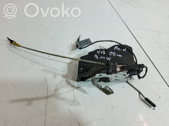BMW 1 E81 E87 Front door lock 7202144 A053702