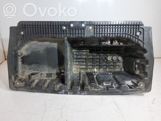 BMW 1 E81 E87 Battery box tray 51717120019