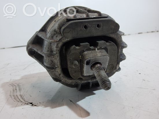 BMW 1 E81 E87 Engine mount bracket 13981112