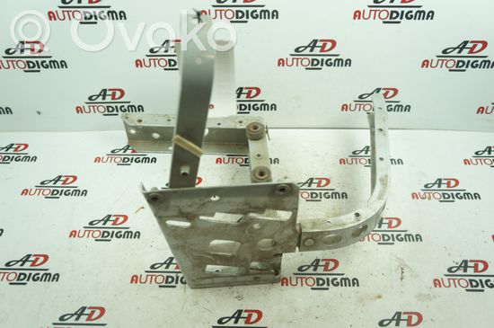 Audi A8 S8 D2 4D Fender mounting bracket 4D0821138AL 4D0821138AL