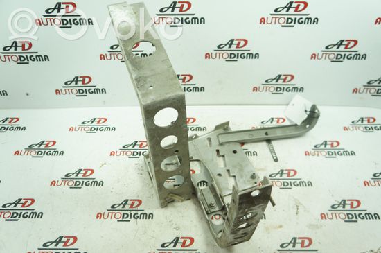 Audi A8 S8 D2 4D Fender mounting bracket 4D0821137AL 4D0821137AL