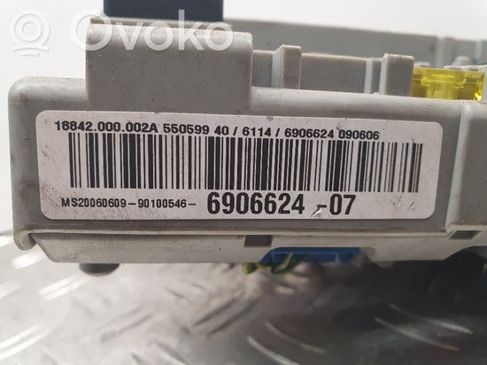 BMW 3 E90 E91 Fuse module 6906624 690662407