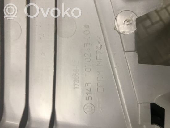 BMW 1 E81 E87 (B) pillar trim (top) 51437070243