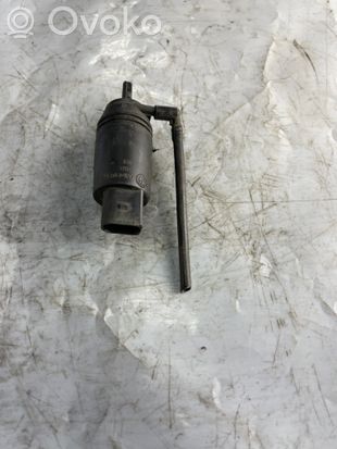 BMW 5 E39 Windscreen/windshield washer pump 67126377612
