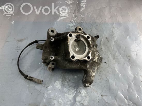 BMW 5 E39 Front wheel hub spindle knuckle 1092853