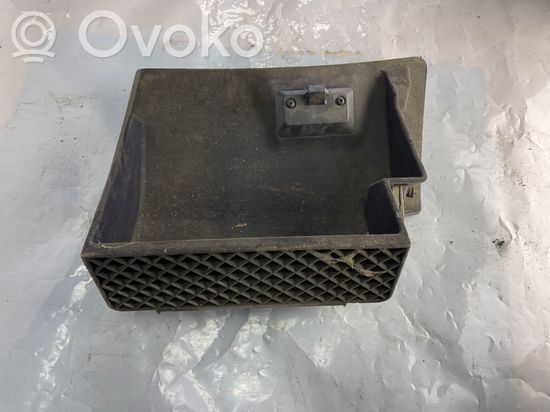 BMW 5 E39 Glove box