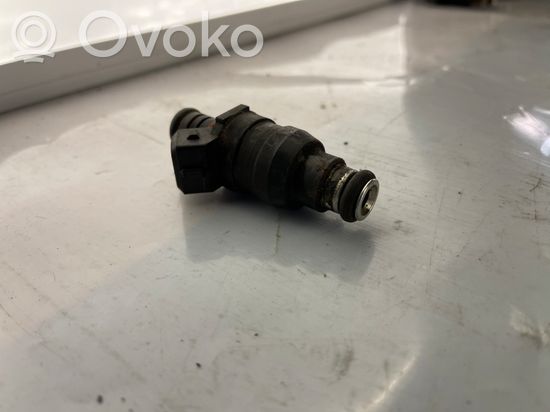 BMW 7 E38 Fuel injector 1747406 D3763FA