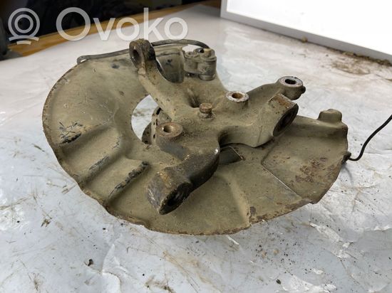 BMW 3 E46 Front wheel hub spindle knuckle