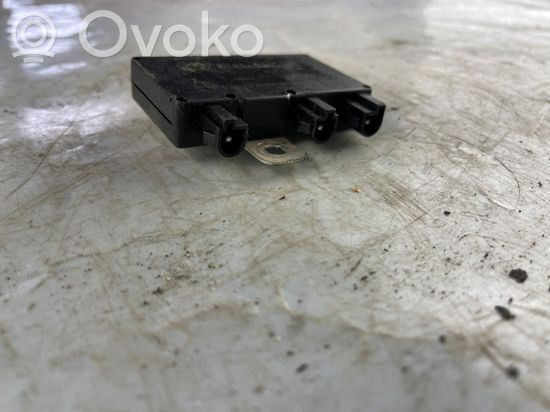 BMW 3 E46 Aerial antenna amplifier 65248380944