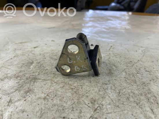 Volkswagen PASSAT B6 Rear door upper hinge