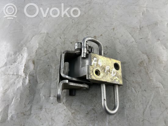 Audi A4 S4 B7 8E 8H Front door lower hinge 8E0831412B
