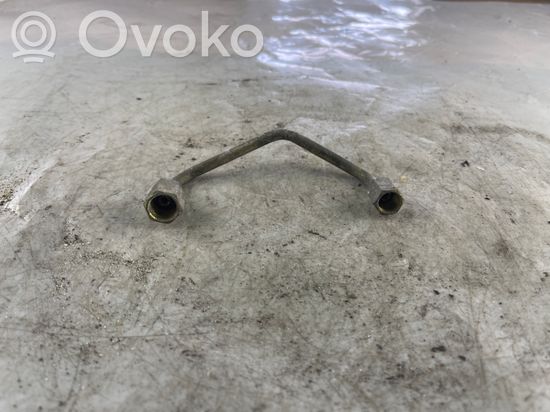 Audi A8 S8 D3 4E Fuel injector supply line/pipe