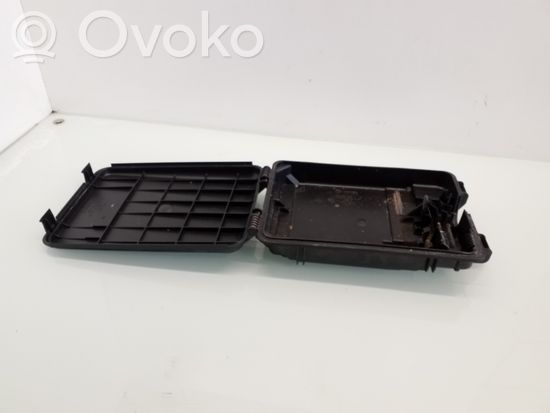 Audi A6 S6 C5 4B Fuse box cover 8D0927355A