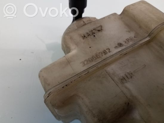 BMW 5 E39 Brake fluid reservoir 32066792
