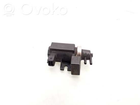 BMW 5 E39 Turbo solenoid valve 2247906