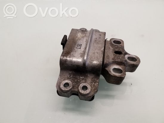 Volkswagen PASSAT B6 Engine mount bracket 3C0199555
