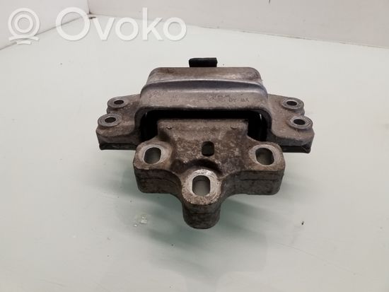 Volkswagen PASSAT B6 Engine mount bracket 3C0199555