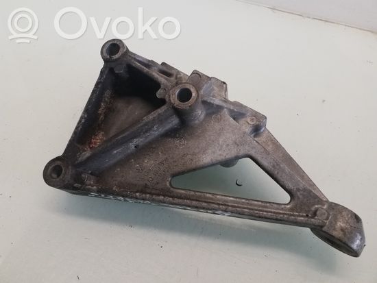 Volkswagen Bora Engine mounting bracket