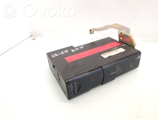 BMW 5 E39 CD/DVD changer 65126913388