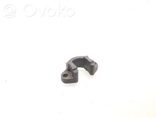 BMW 5 E39 Fuel Injector clamp holder